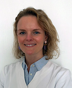 Dr. Caroline Hoogmartens